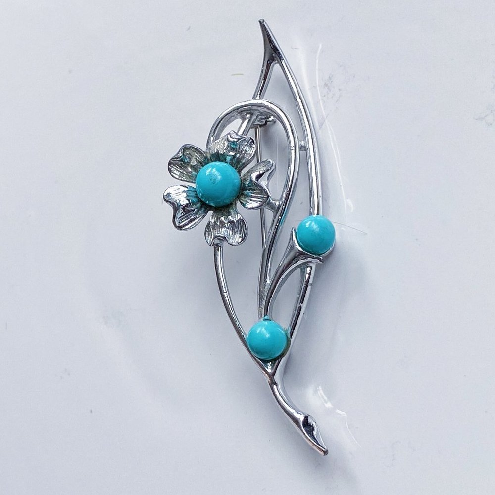 Vintage Sarah Coventry Silvertone Flower Brooch